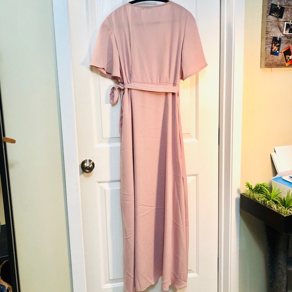 Flattering Bell Sleeve Wrap Dress with Belt - Picture 5 of 7